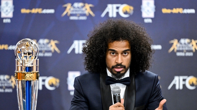 4 تحديات تنتظر أكرم عفيف بعد الفوز بجائزة أفضل لاعب في آسيا