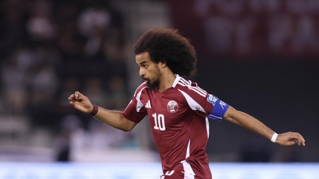 أكرم عفيف "غاضب" رغم فوز قطر المثير على أوزبكستان