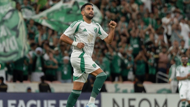 الأفضل رغم الانتقادات.. رياض محرز ينفرد برقم مميز مع الأهلي!
