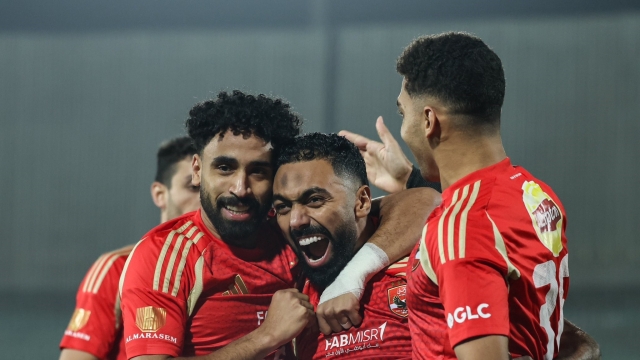 الأهلي يكتسح سيراميكا ويتصدر الدوري المصري من الجولة الأولى