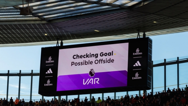 الدوري الإنجليزي | المستفيد والمتضرر من "الفار" هذا الموسم