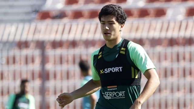 باللغة العربية.. إبراهيم مازا يطمئن جماهير الخضر بشأن إصابته