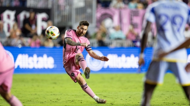 تقرير صادم | ليونيل ميسي يريد العودة إلى برشلونة