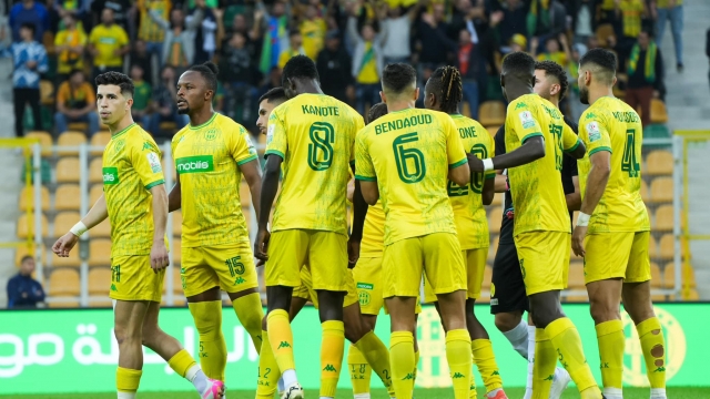 شبيبة القبائل أكبر مستفيد وصدارة رباعية في الدوري الجزائري