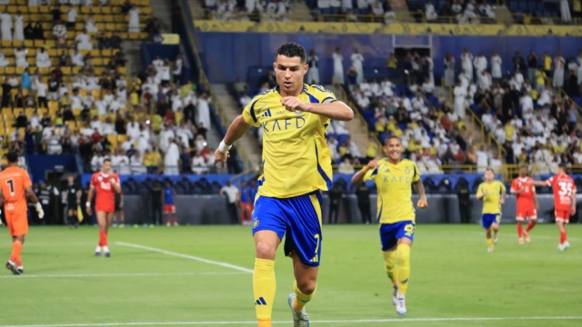 لاعب حاول تقليد احتفال رونالدو فأصيب إصابة بالغة