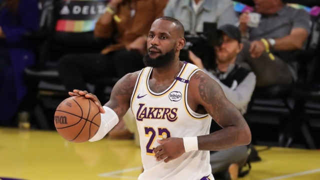 ليبرون جيمس يقتحم الانتخابات الأمريكية بفيديو قديم لترامب